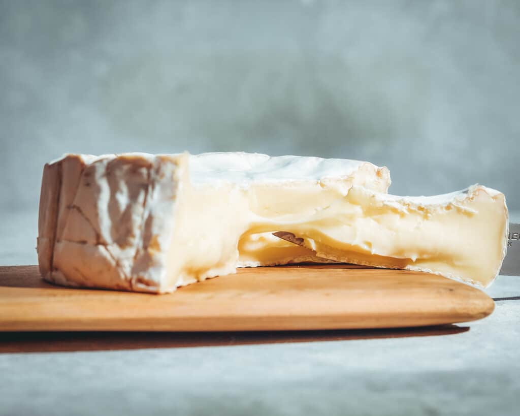 Ile de France Brie Cheese 8 oz